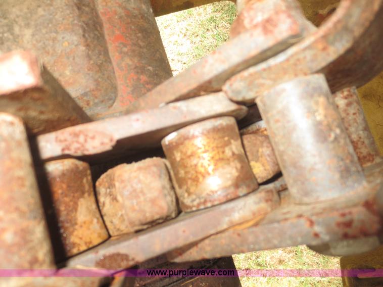 image for item F8310 1996 Ditch Witch 7610 trencher