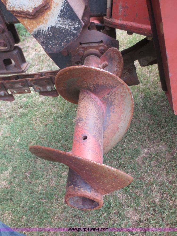 image for item F8310 1996 Ditch Witch 7610 trencher