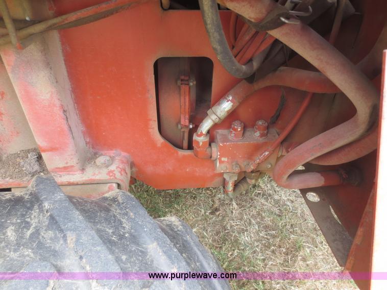 image for item F8310 1996 Ditch Witch 7610 trencher