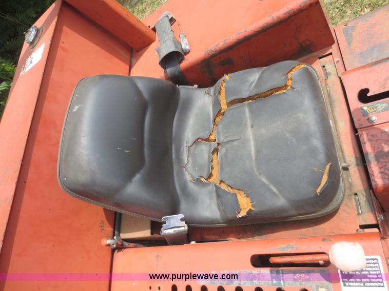 image for item F8310 1996 Ditch Witch 7610 trencher