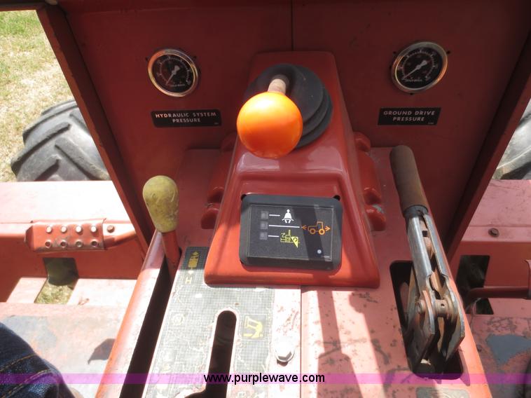 image for item F8310 1996 Ditch Witch 7610 trencher