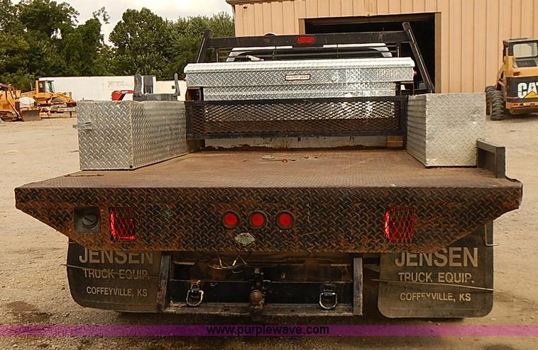image for item I2239 2000 Ford F350 Super Duty XL flatbed truck