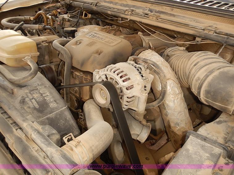 image for item I2239 2000 Ford F350 Super Duty XL flatbed truck