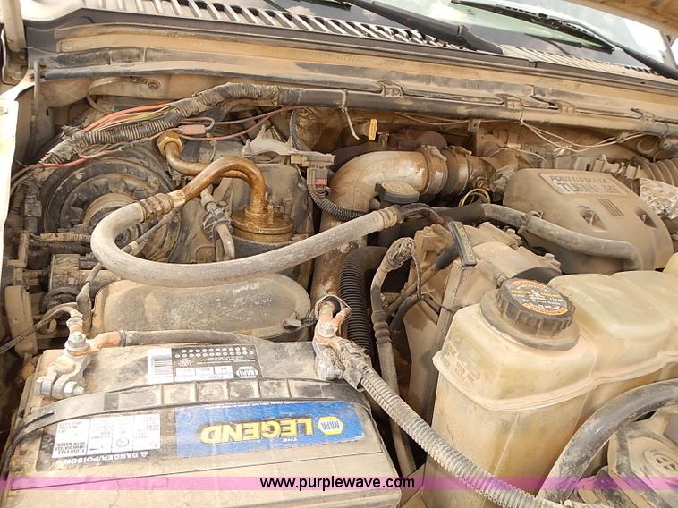 image for item I2239 2000 Ford F350 Super Duty XL flatbed truck