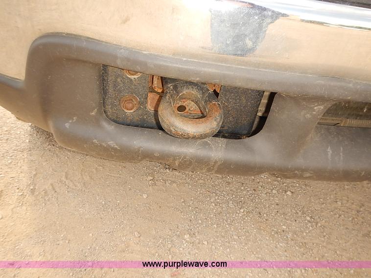 image for item I2239 2000 Ford F350 Super Duty XL flatbed truck