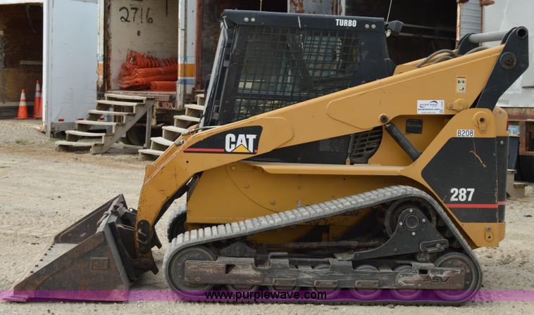 image for item I2240 2003 Caterpillar 287 tracked skid steer