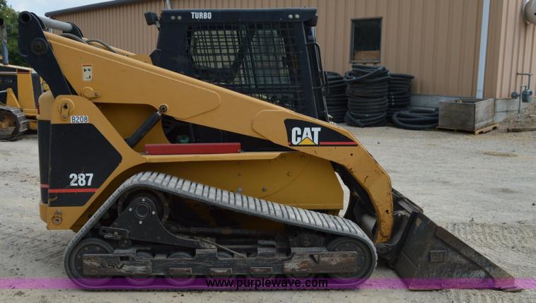 image for item I2240 2003 Caterpillar 287 tracked skid steer