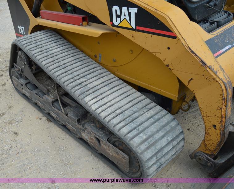 image for item I2240 2003 Caterpillar 287 tracked skid steer