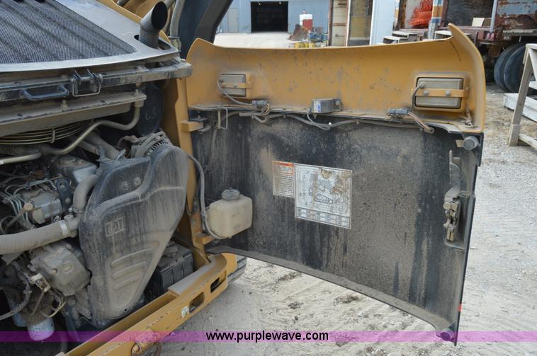 image for item I2240 2003 Caterpillar 287 tracked skid steer
