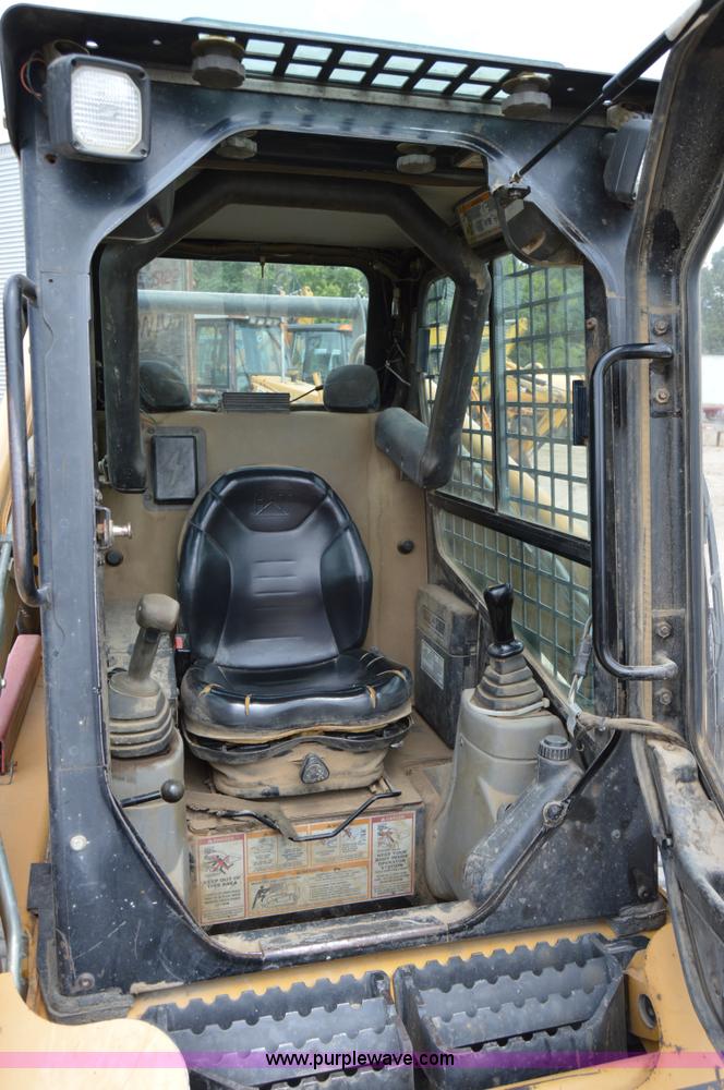 image for item I2240 2003 Caterpillar 287 tracked skid steer