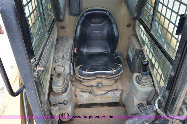 image for item I2240 2003 Caterpillar 287 tracked skid steer