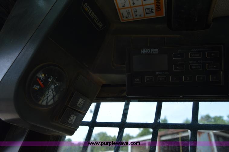 image for item I2240 2003 Caterpillar 287 tracked skid steer