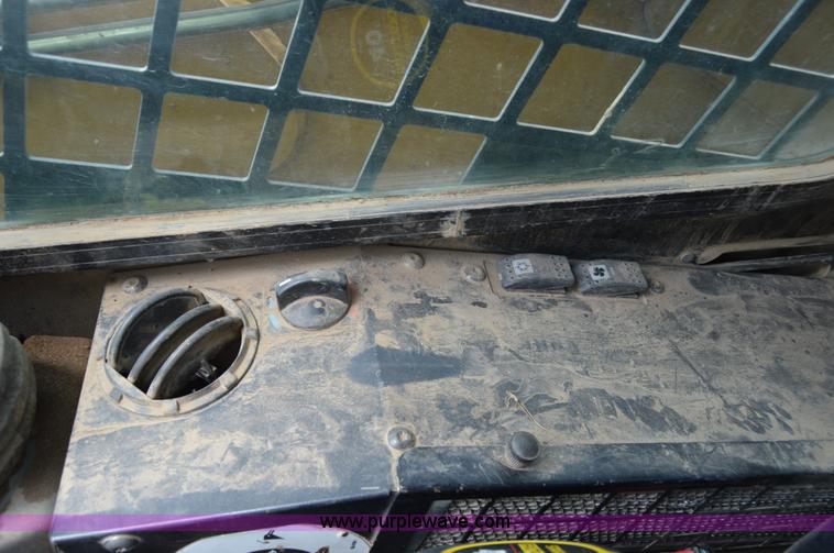 image for item I2240 2003 Caterpillar 287 tracked skid steer