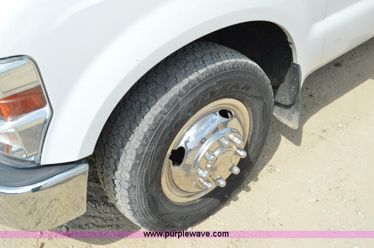 image for item I2241 2008 Ford F350 Super Duty XL service truck