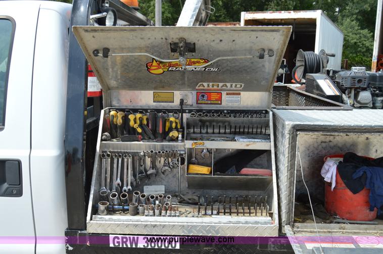 image for item I2241 2008 Ford F350 Super Duty XL service truck