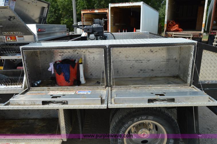 image for item I2241 2008 Ford F350 Super Duty XL service truck