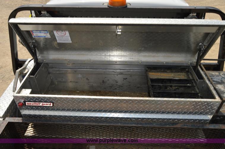 image for item I2241 2008 Ford F350 Super Duty XL service truck