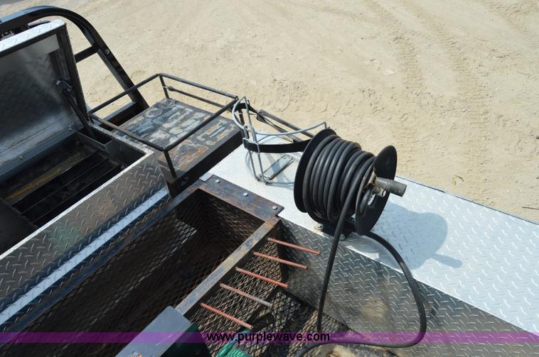 image for item I2241 2008 Ford F350 Super Duty XL service truck