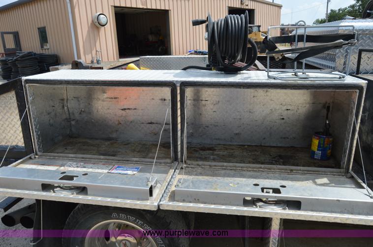 image for item I2241 2008 Ford F350 Super Duty XL service truck