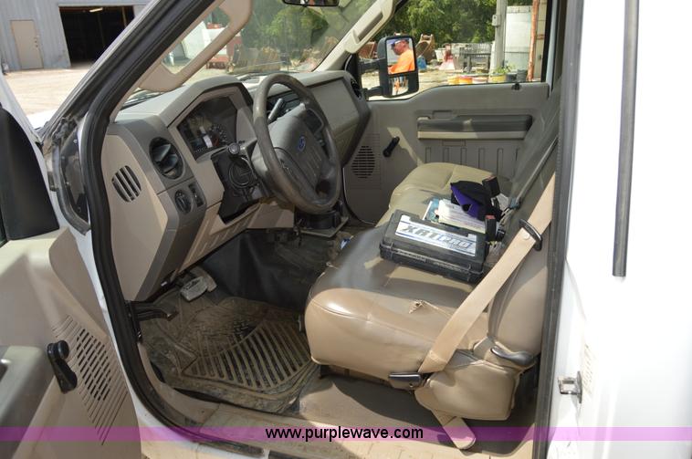 image for item I2241 2008 Ford F350 Super Duty XL service truck