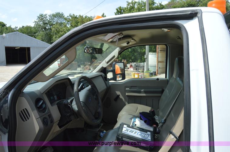 image for item I2241 2008 Ford F350 Super Duty XL service truck