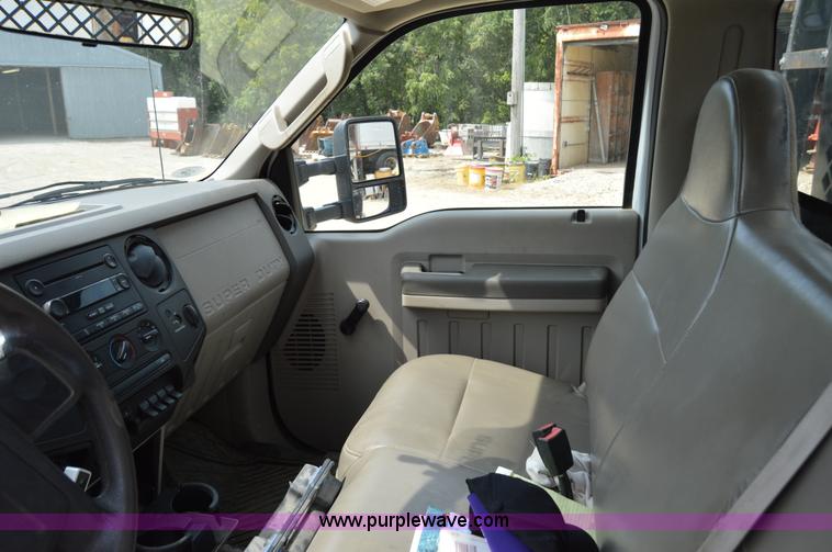image for item I2241 2008 Ford F350 Super Duty XL service truck
