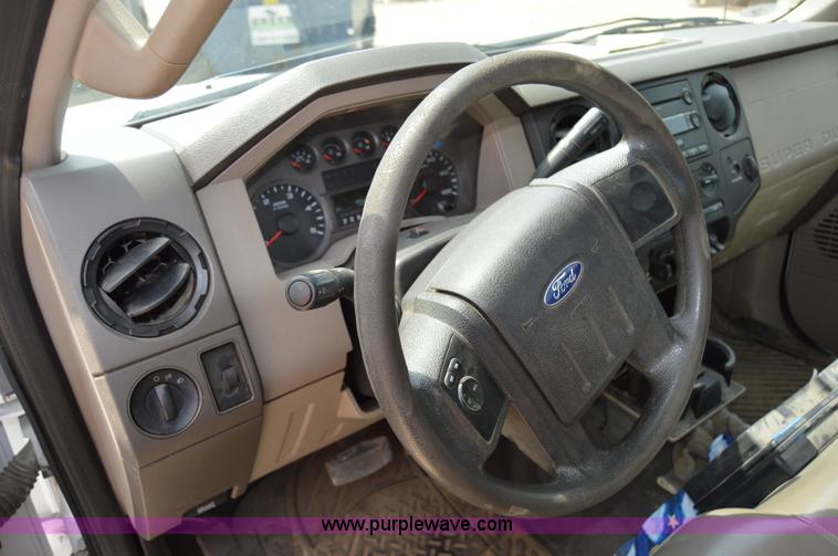 image for item I2241 2008 Ford F350 Super Duty XL service truck