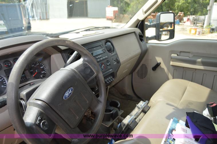 image for item I2241 2008 Ford F350 Super Duty XL service truck