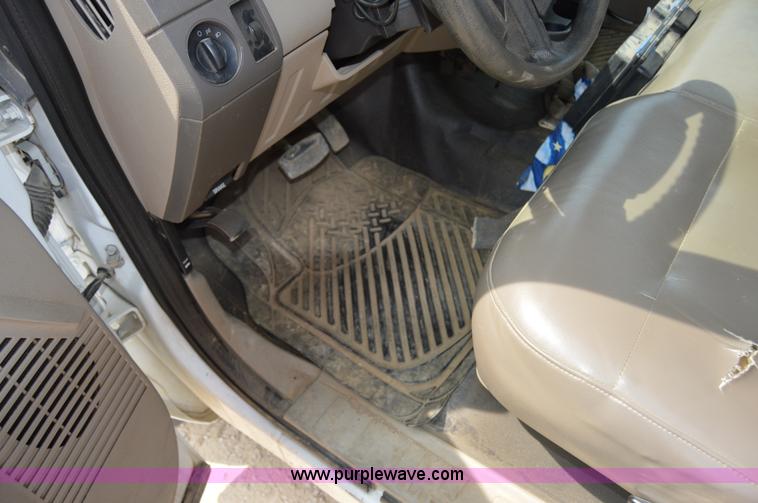 image for item I2241 2008 Ford F350 Super Duty XL service truck