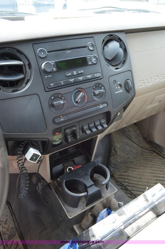 image for item I2241 2008 Ford F350 Super Duty XL service truck