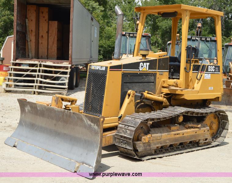 image for item I2243 1998 Caterpillar D3C XL Series III dozer
