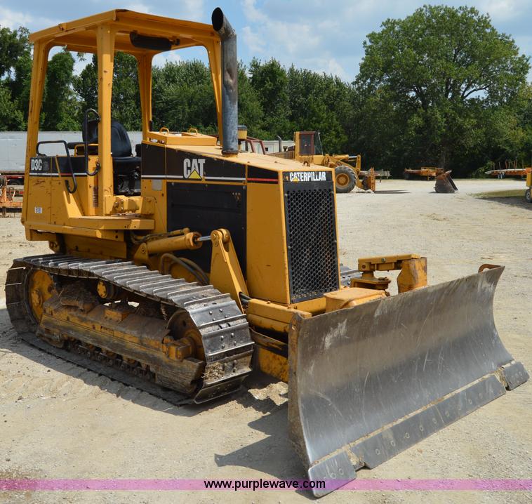 image for item I2243 1998 Caterpillar D3C XL Series III dozer