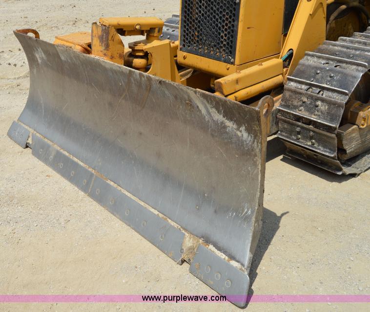 image for item I2243 1998 Caterpillar D3C XL Series III dozer