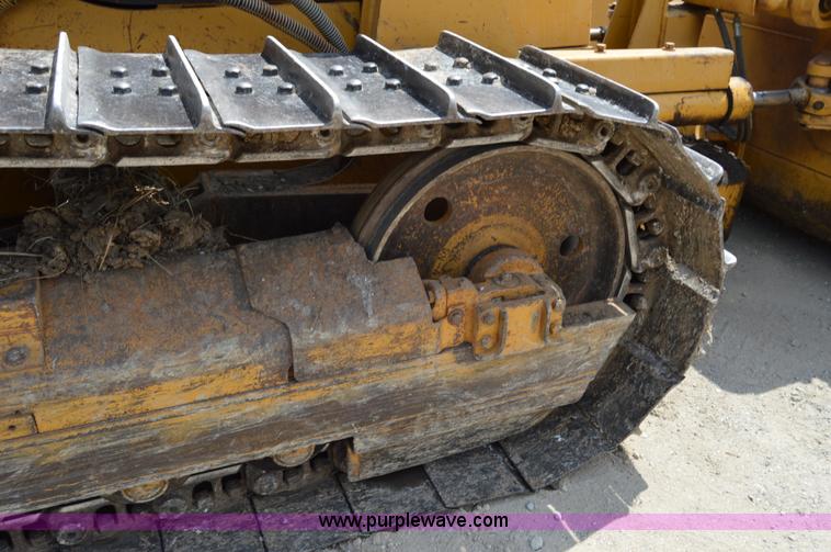 image for item I2243 1998 Caterpillar D3C XL Series III dozer