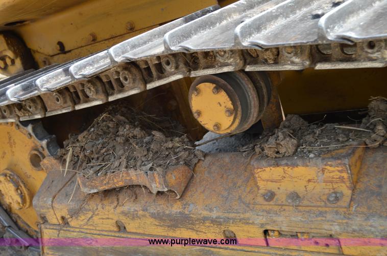 image for item I2243 1998 Caterpillar D3C XL Series III dozer