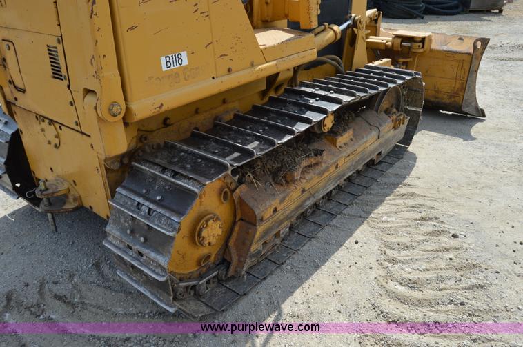 image for item I2243 1998 Caterpillar D3C XL Series III dozer