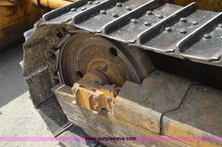 image for item I2243 1998 Caterpillar D3C XL Series III dozer