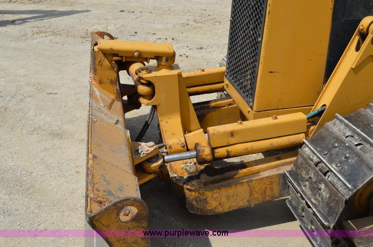 image for item I2243 1998 Caterpillar D3C XL Series III dozer