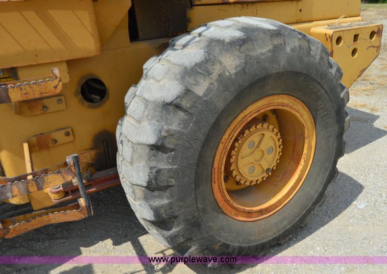image for item I2245 Case 621ZF wheel loader