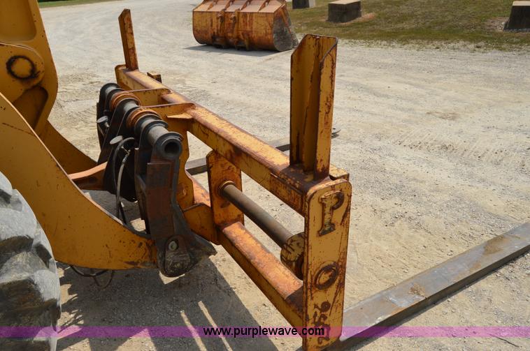 image for item I2245 Case 621ZF wheel loader