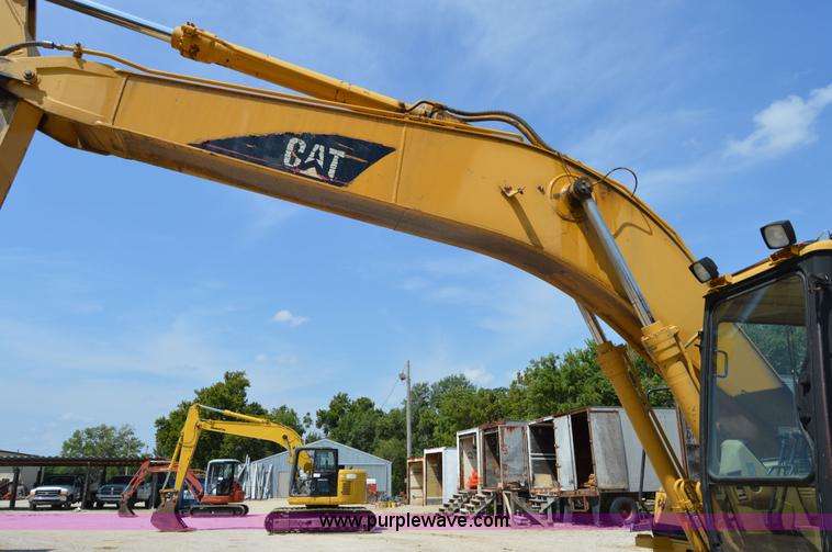 image for item I2246 1994 Caterpillar 320L excavator