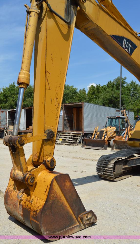 image for item I2246 1994 Caterpillar 320L excavator