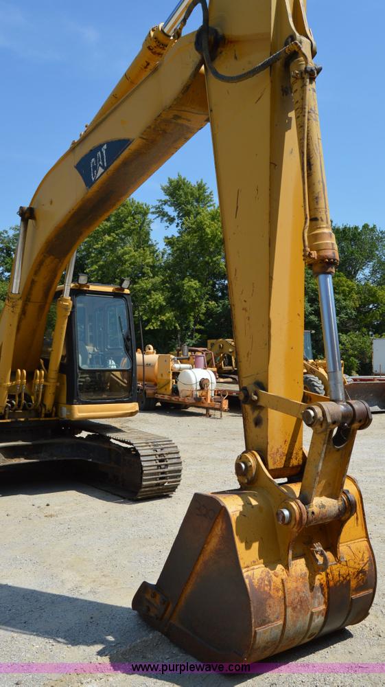 image for item I2246 1994 Caterpillar 320L excavator