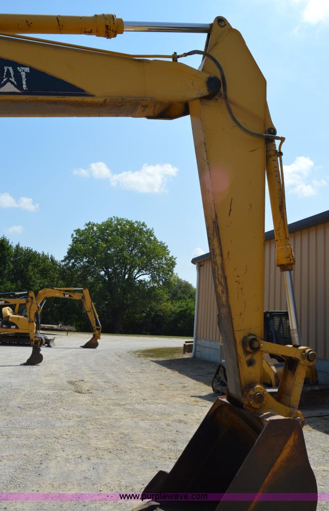 image for item I2246 1994 Caterpillar 320L excavator