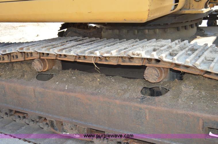 image for item I2246 1994 Caterpillar 320L excavator