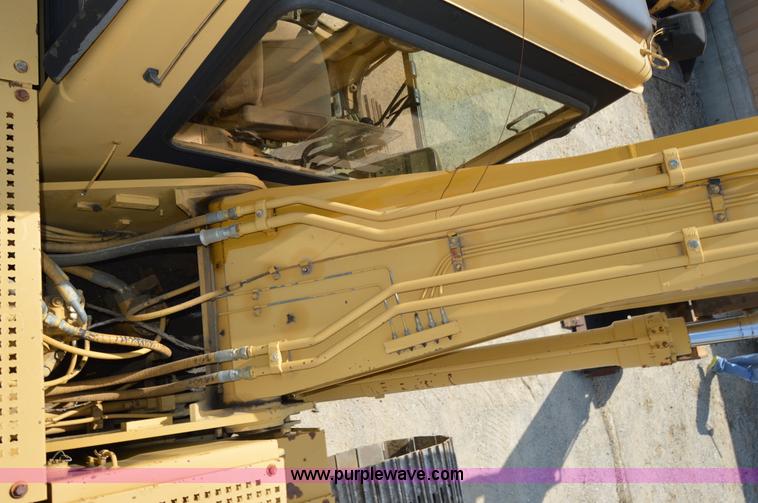 image for item I2246 1994 Caterpillar 320L excavator