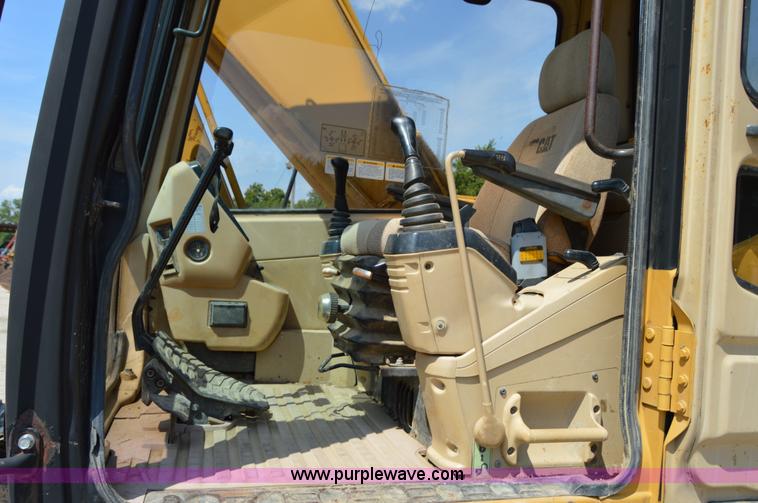 image for item I2246 1994 Caterpillar 320L excavator