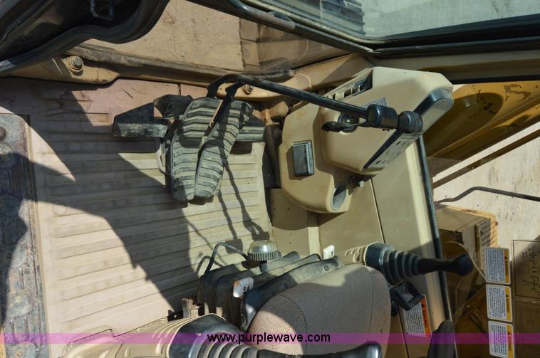 image for item I2246 1994 Caterpillar 320L excavator