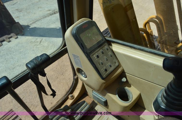 image for item I2246 1994 Caterpillar 320L excavator