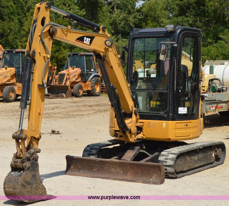 image for item I2247 2006 Caterpillar 303.5C CR mini excavator